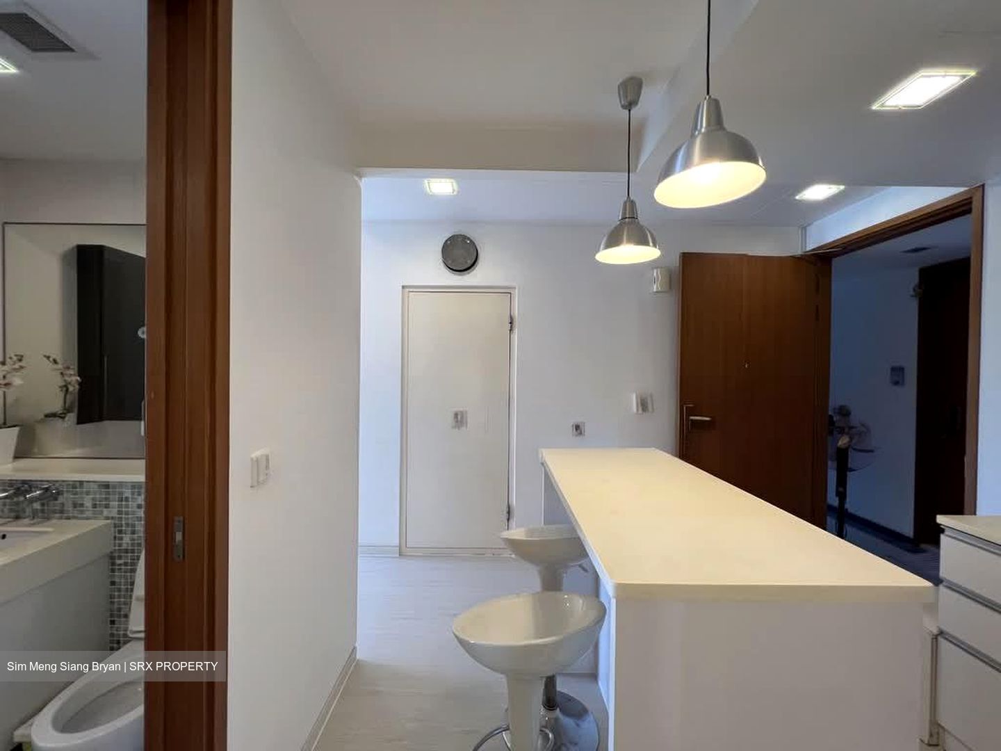 RV Suites (D10), Apartment #596275461